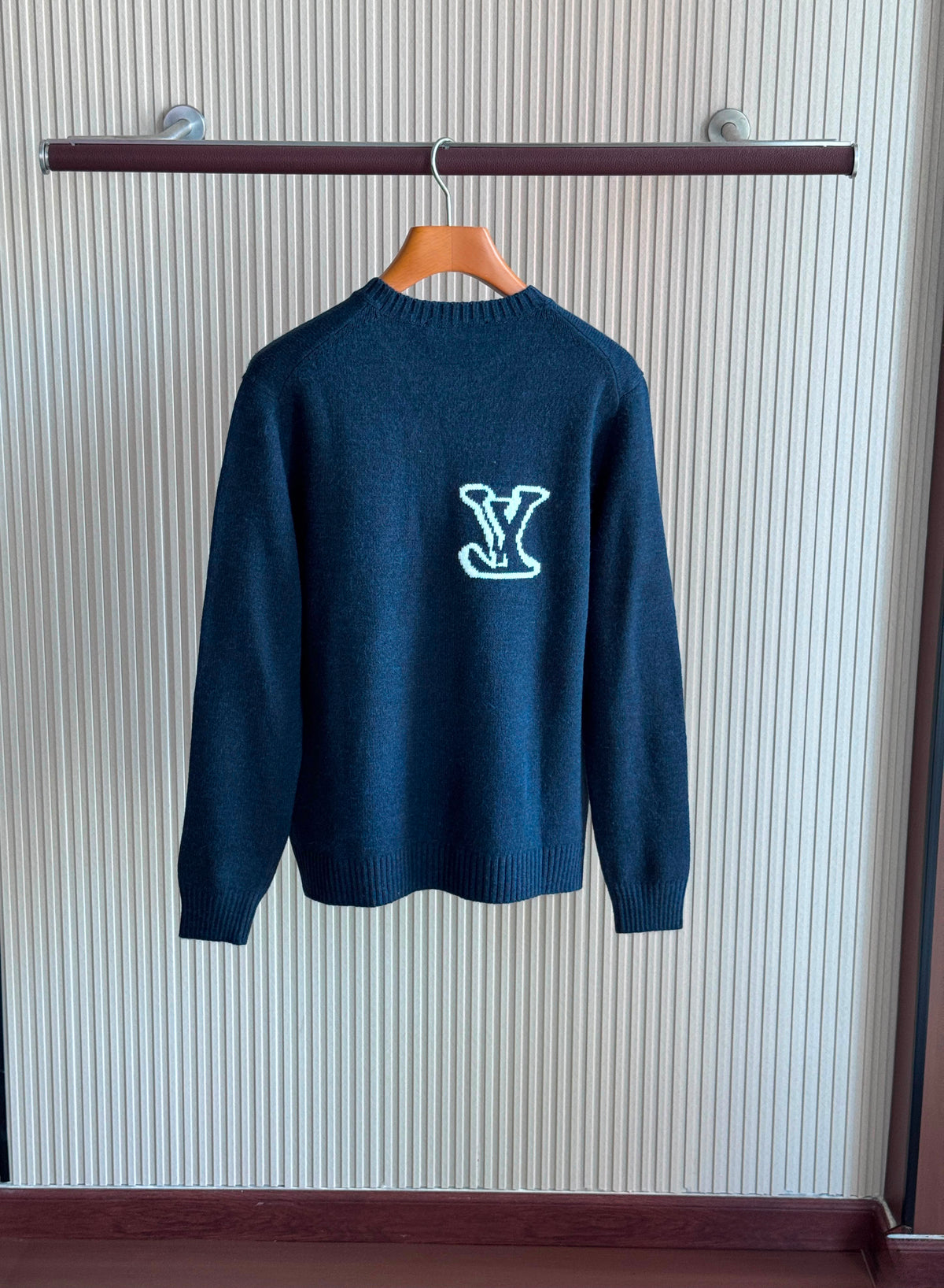 LV SWEATER