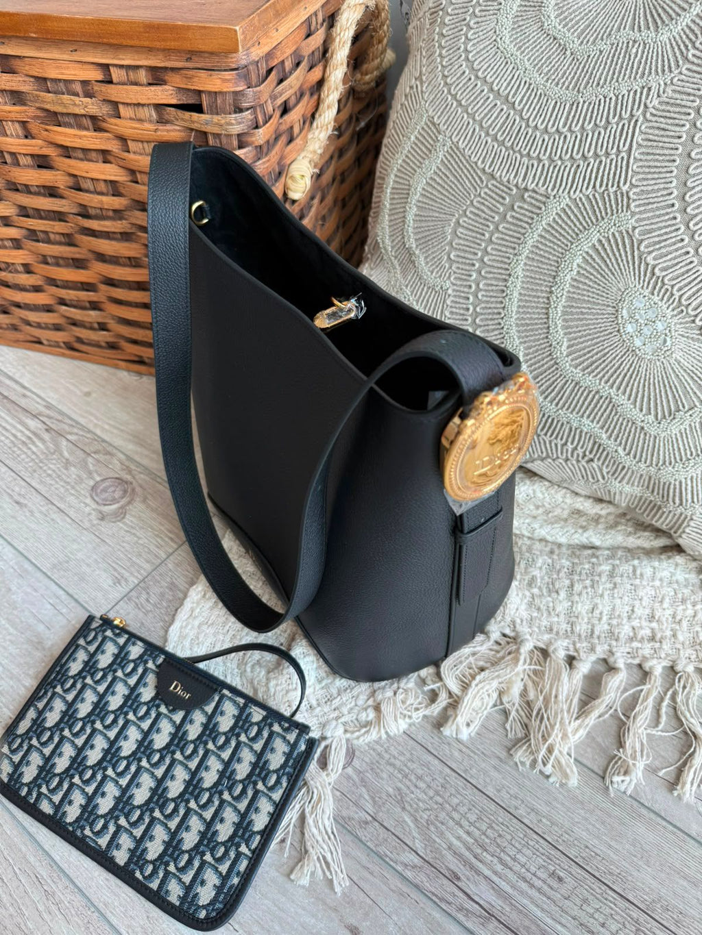 Dior Medaillon Bucket Bag (27 Cm)