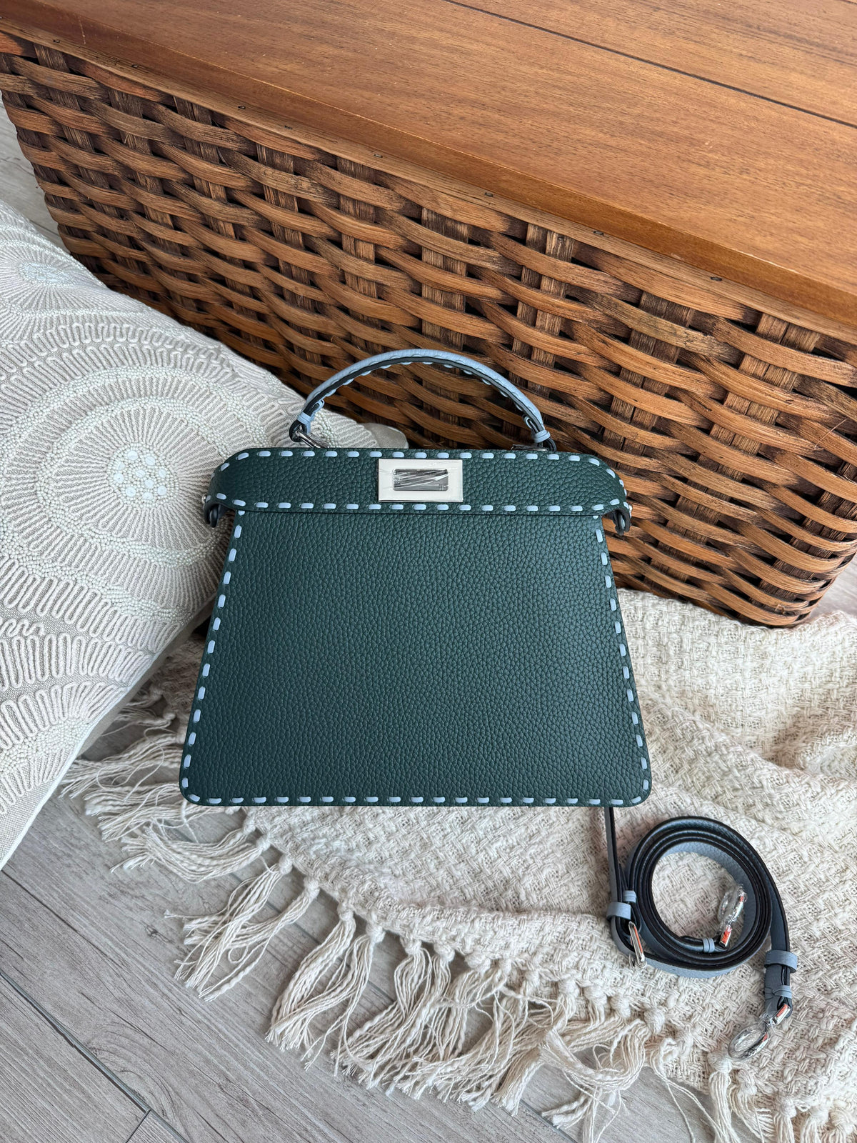FENDI Peekaboo ISeeU Petite Selleria