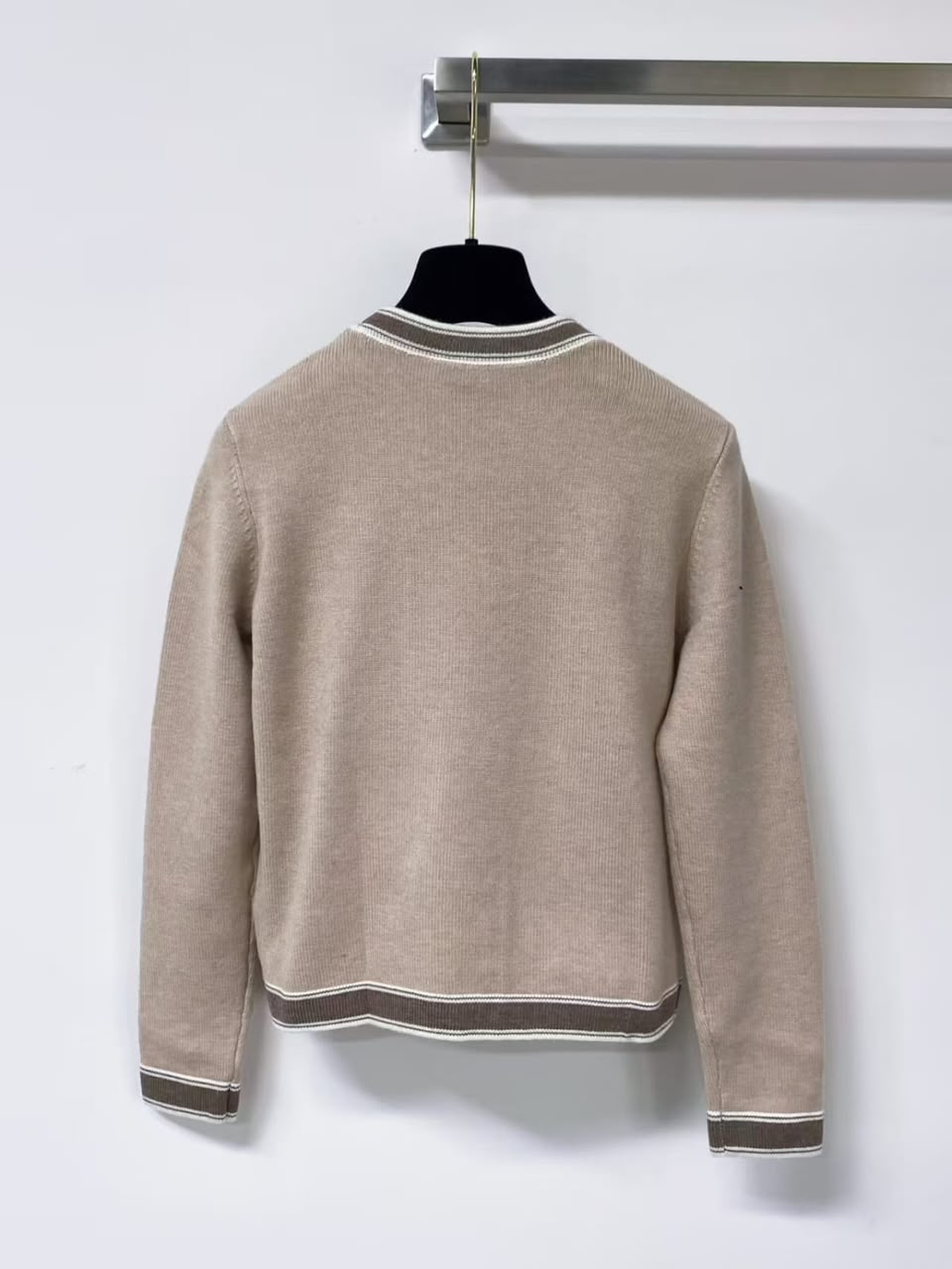 CHANEL Knit Pullover / Sweater