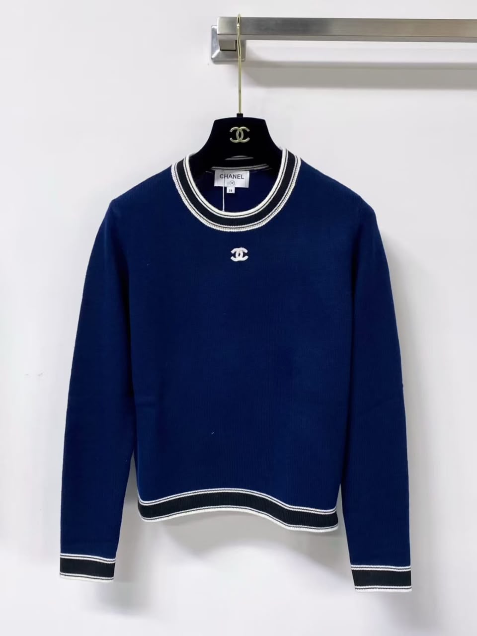 CHANEL Knit Pullover / Sweater