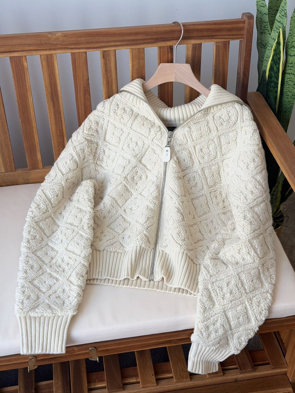 LOUIS VUITTON Zip-Up Knit Jacket