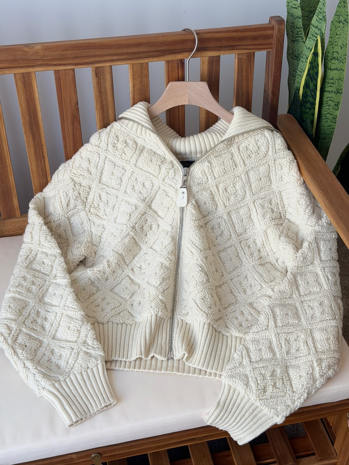 LOUIS VUITTON Zip-Up Knit Jacket
