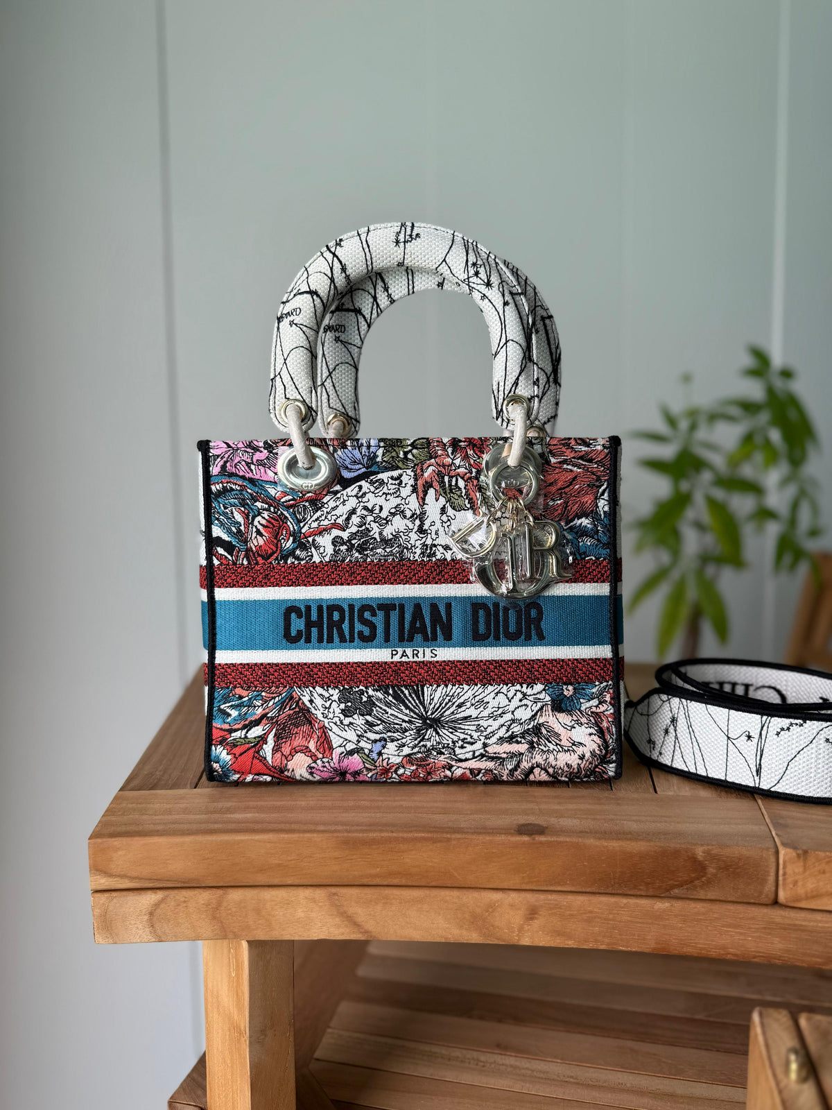 CHRISTIAN DIOR PARIS