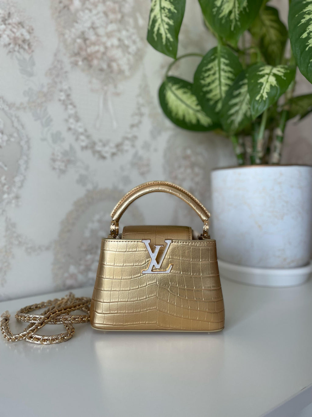 Louis Vuitton Capucines Mini Bag