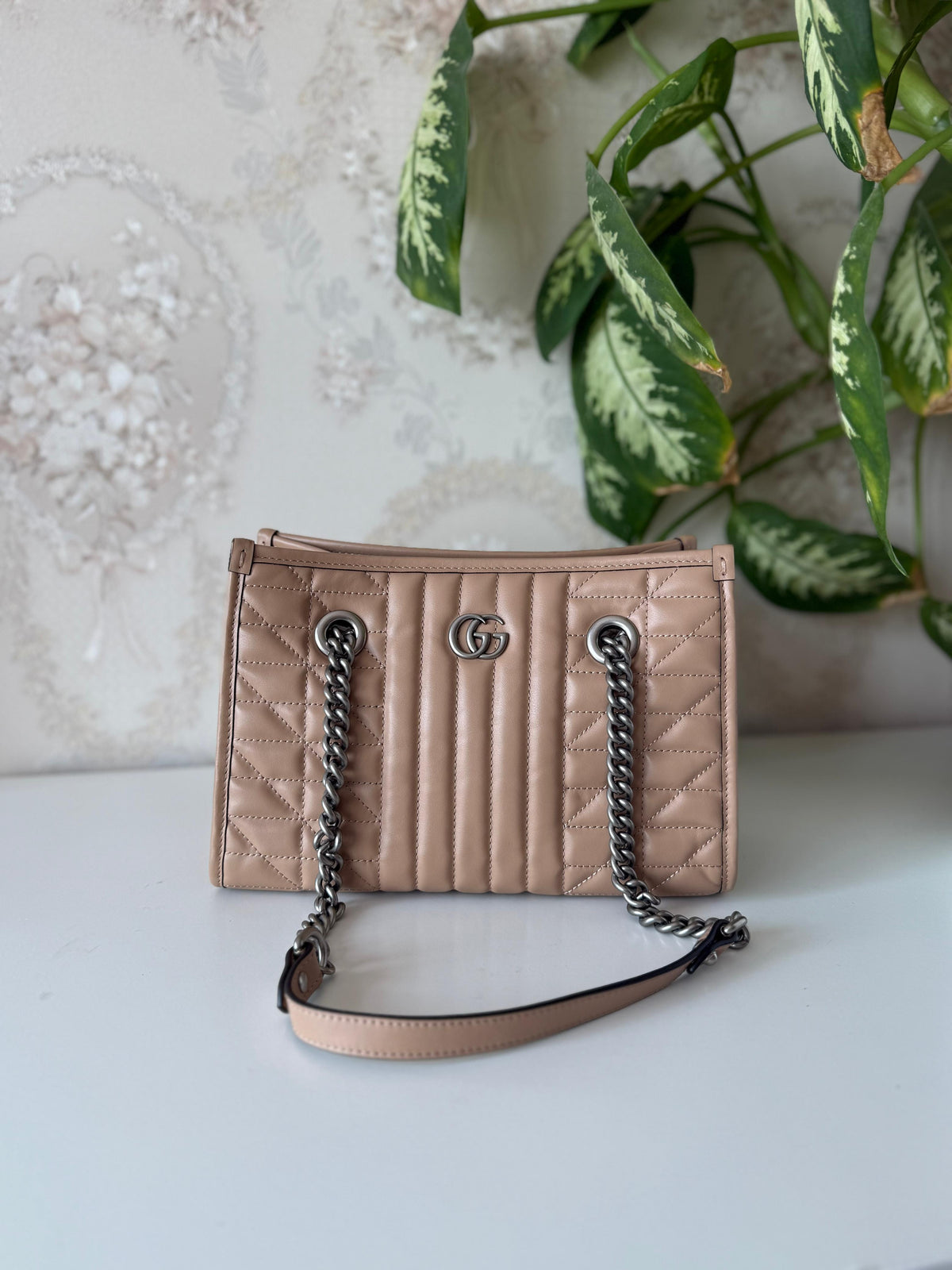 Gucci GG Marmont Matelassé Chain Shoulder