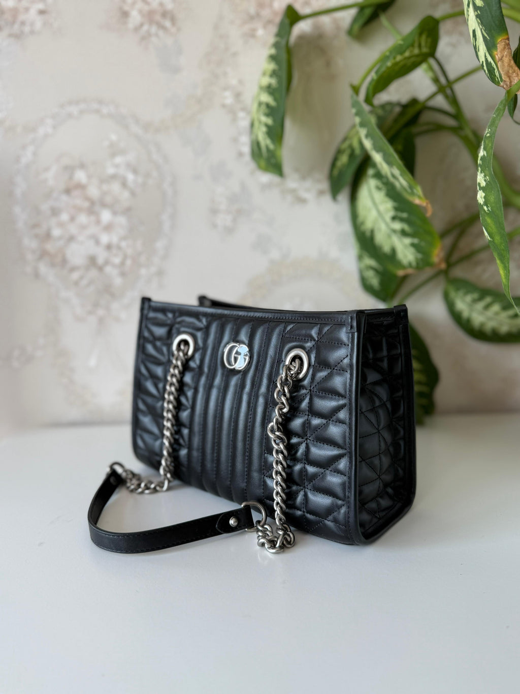 Gucci GG Marmont Matelassé Chain Shoulder