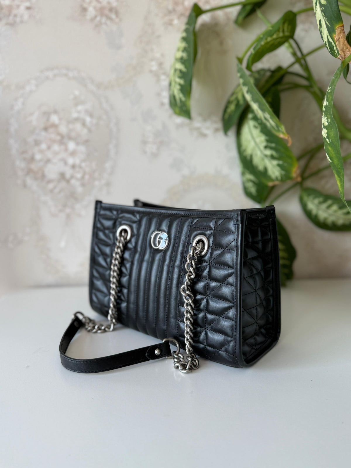 Gucci GG Marmont Matelassé Chain Shoulder
