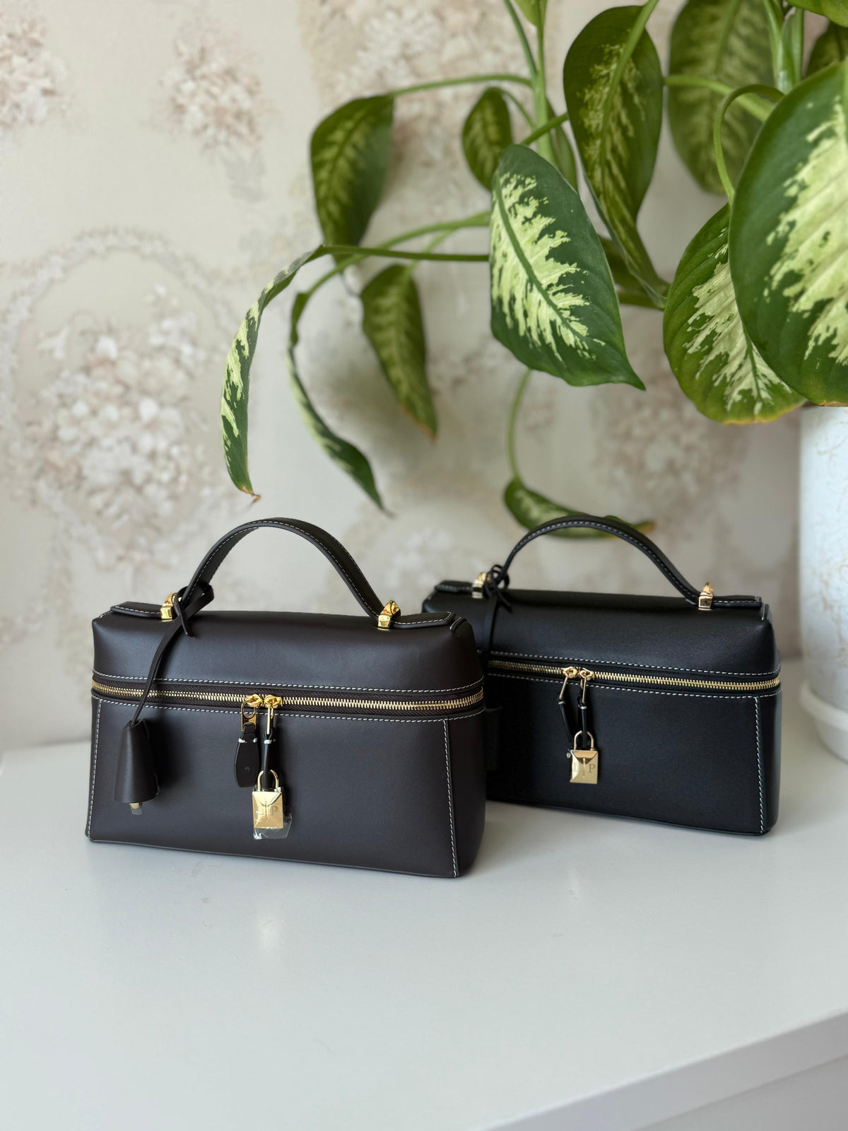 Loro Piana Extra Pocket L19 /  23CM