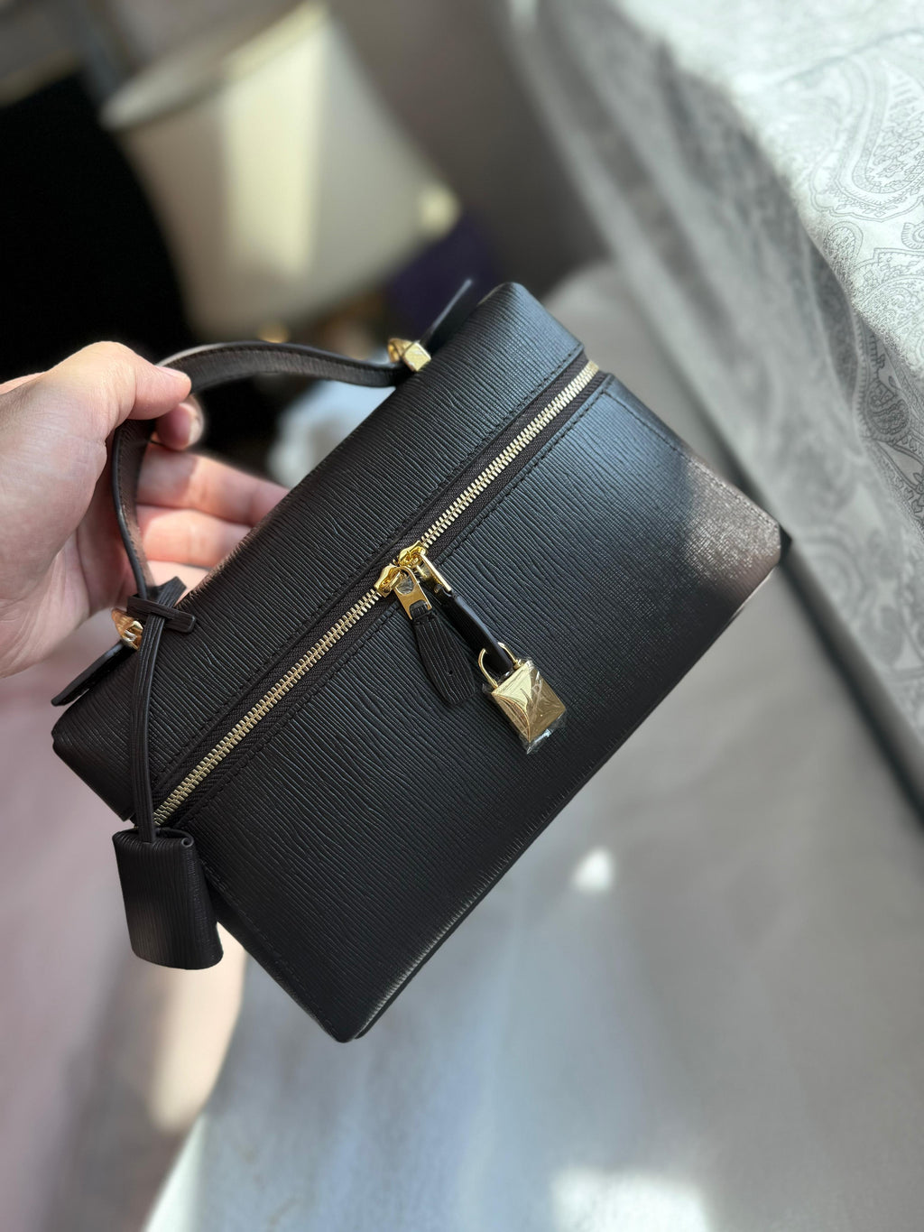 Loro Piana Extra Pocket L19 /  23CM