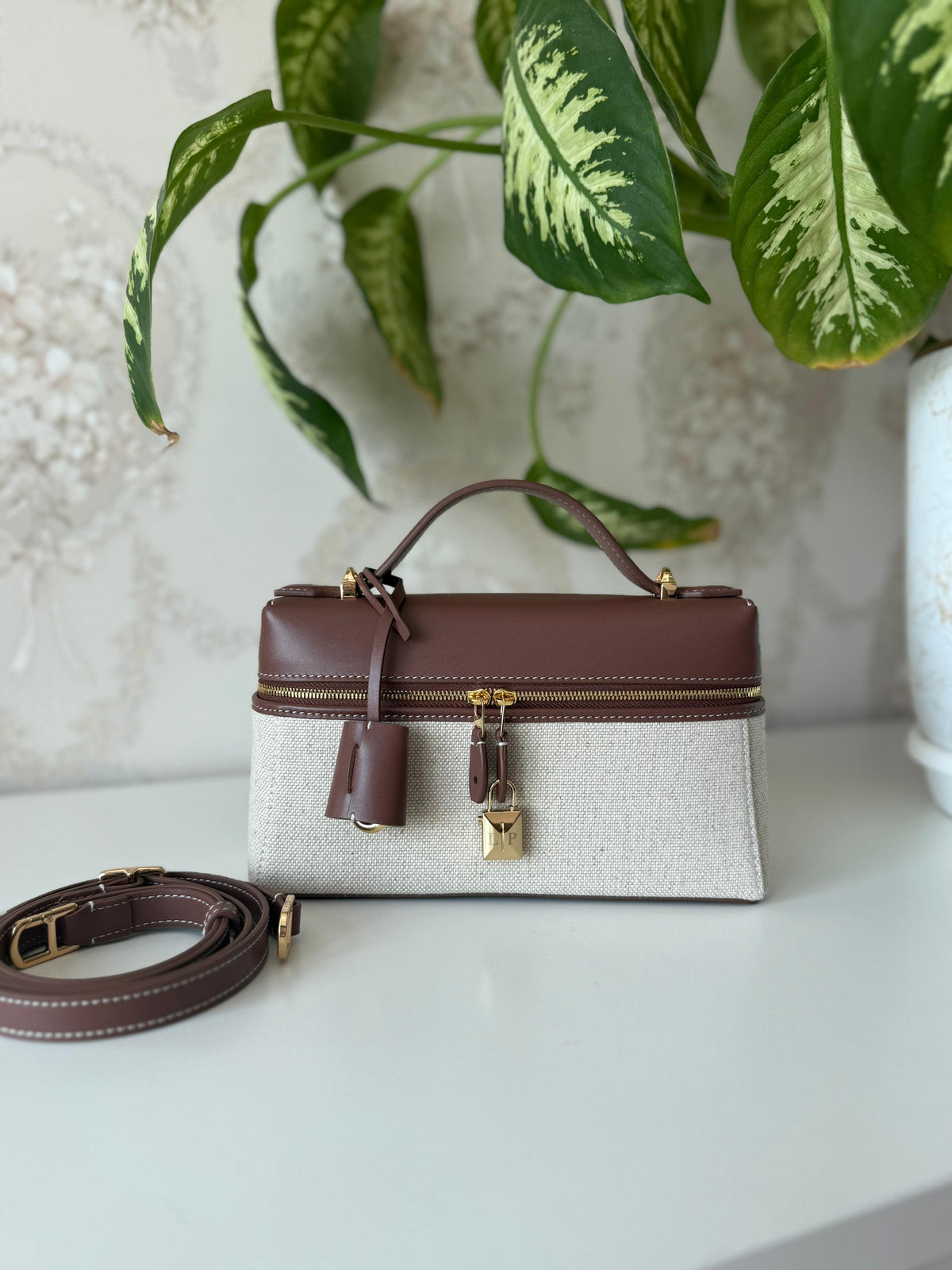 Loro Piana Extra Pocket L19 /  23CM
