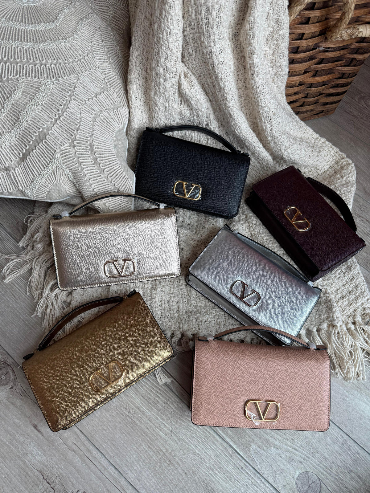 Valentino Garavani Locò / Crossbody Bag)