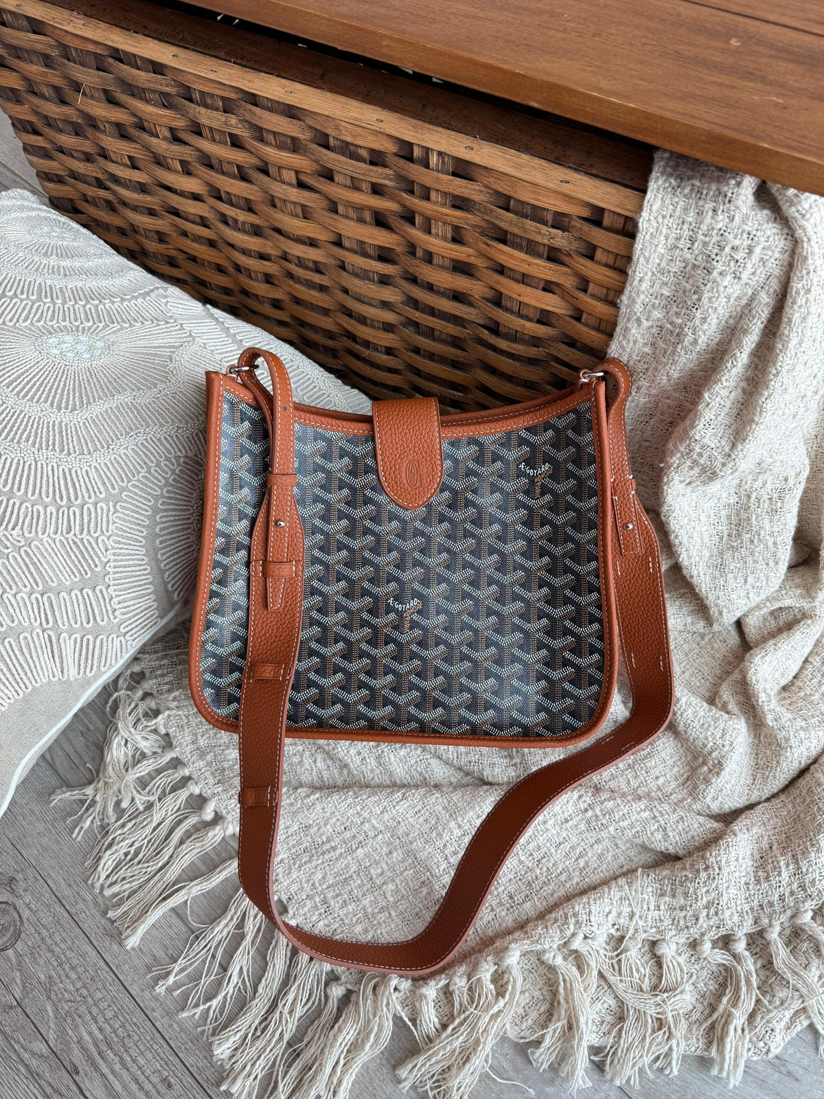 Goyard Crossbody / Shoulder Bag