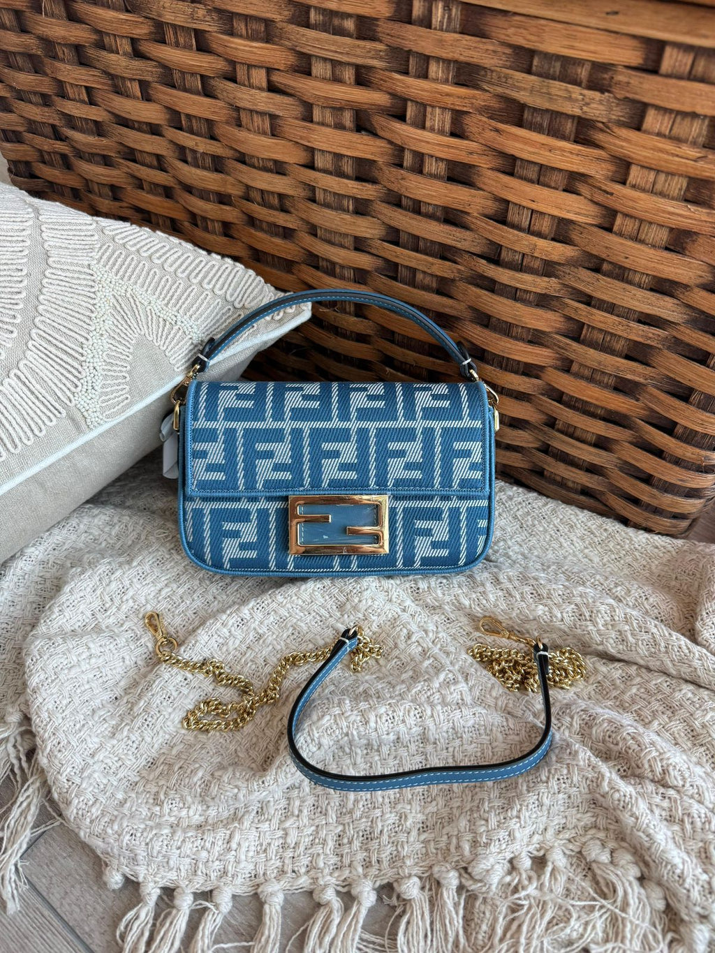 Fendi Baguette / Chain Wallet