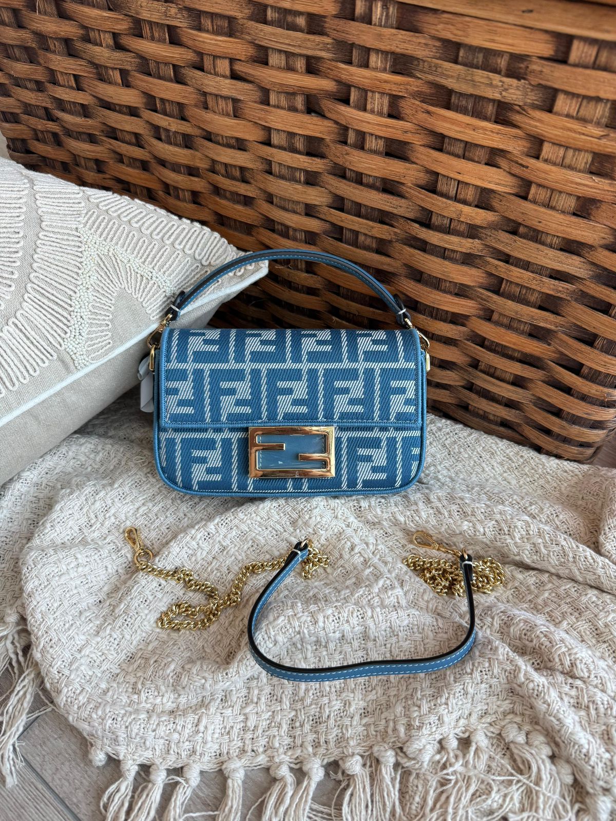 Fendi Baguette / Chain Wallet