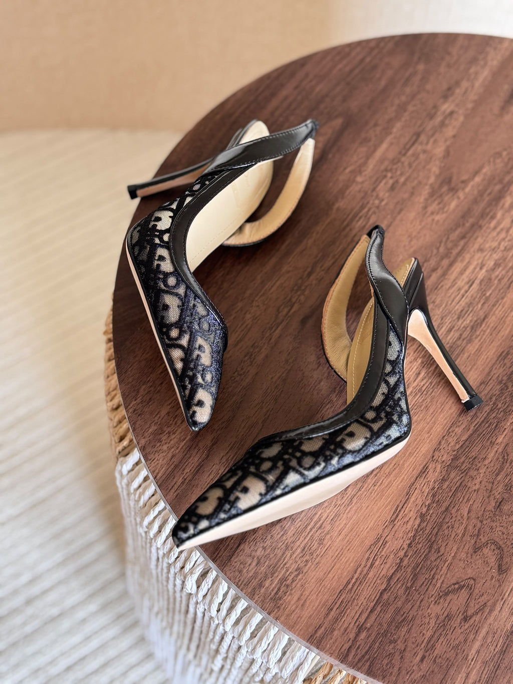 Dior J'Adior  Embroidered Mesh Slingback Pump)