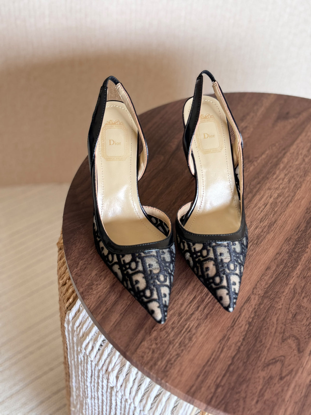 Dior J'Adior  Embroidered Mesh Slingback Pump)