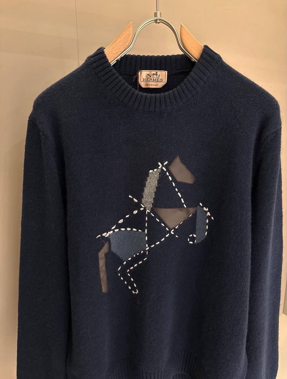 Hermès Equestrian Intarsia / Embroidered Horse Motif Cashmere Sweater