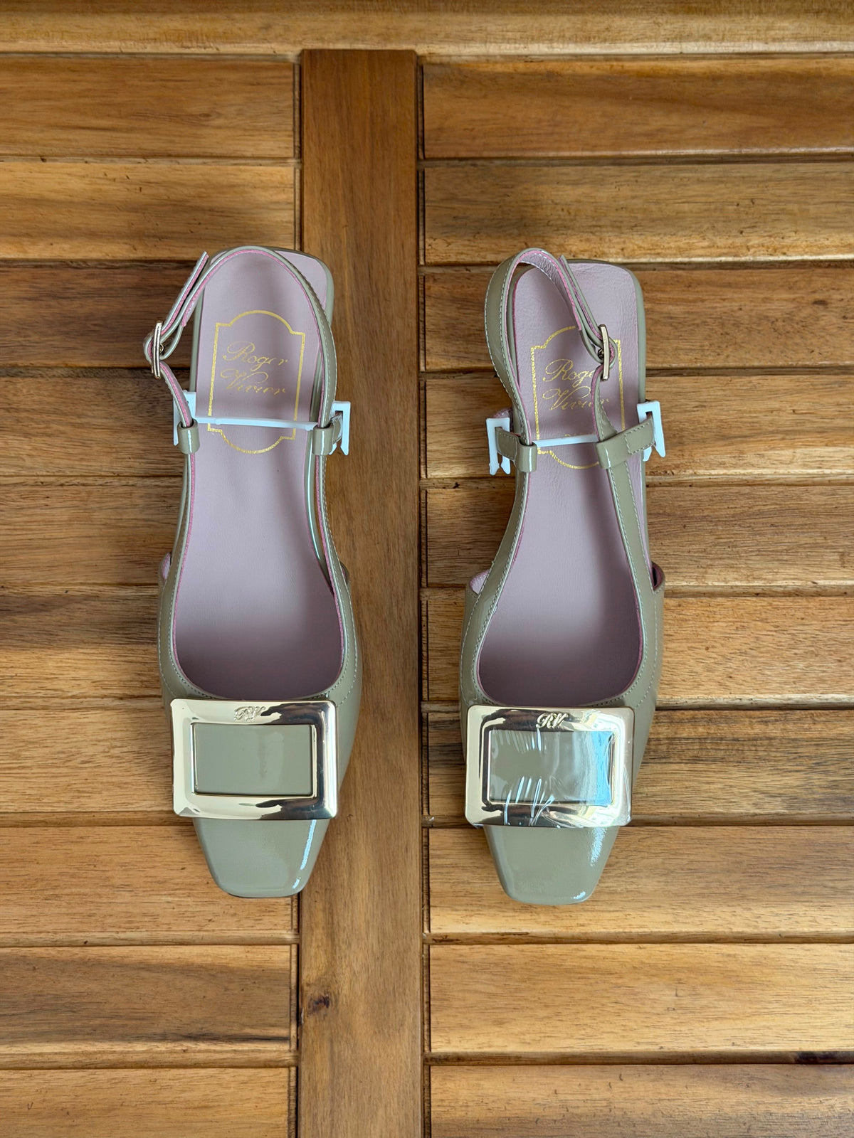 Roger Vivier Belle Vivier Metal Buckle Slingback Pumps