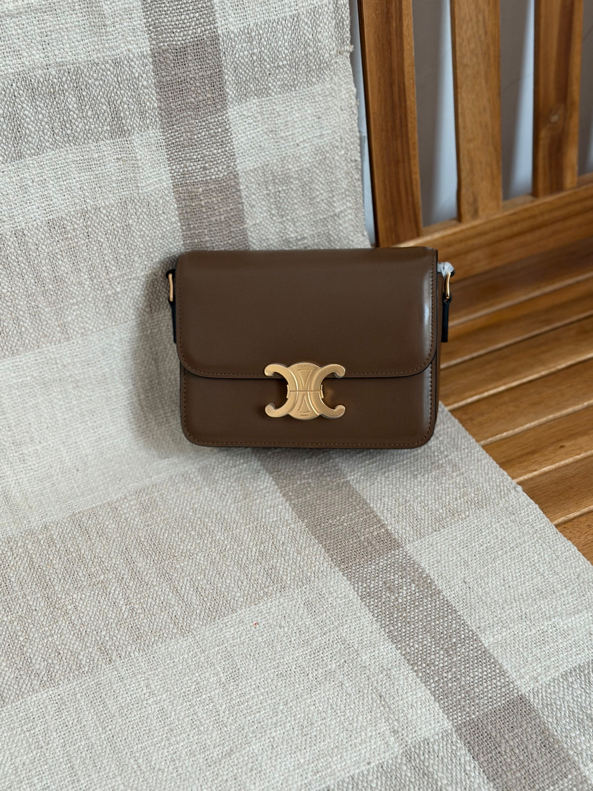 Celine Triomphe Bag in Smooth Calfskin / 18 CM
