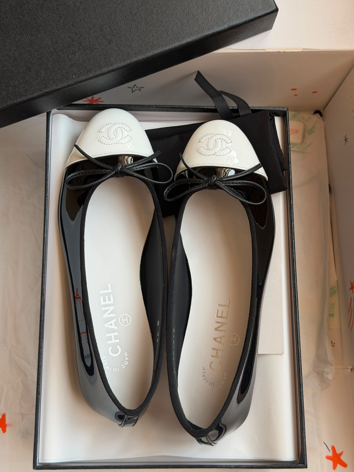 Chanel Patent Calfskin Two-Tone Ballet Flats with CC Logo