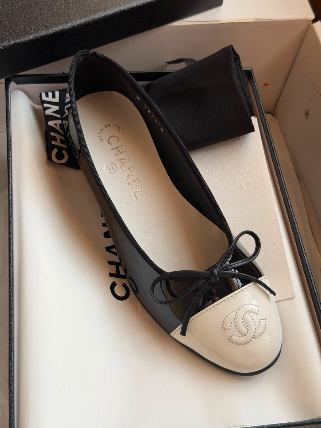 Chanel Patent Calfskin Two-Tone Ballet Flats with CC Logo