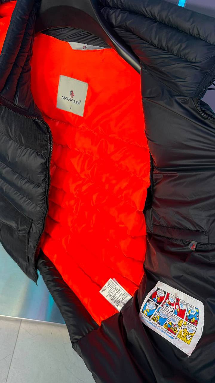MONCLER Hooded Quilted Front Red Lining Jacket