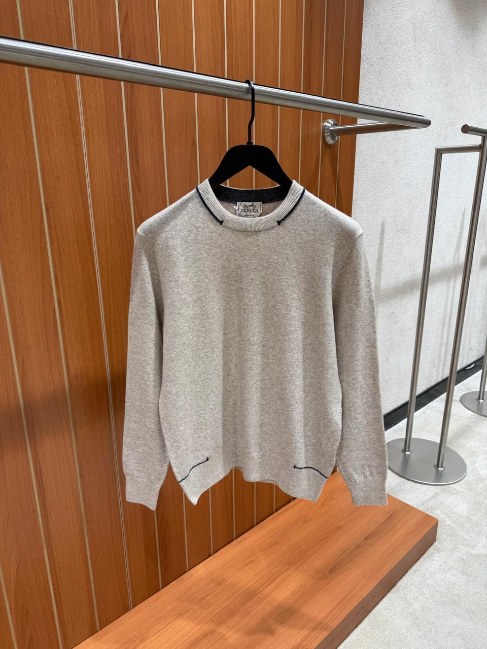 HERMES Stitched Neck Knit Pullover