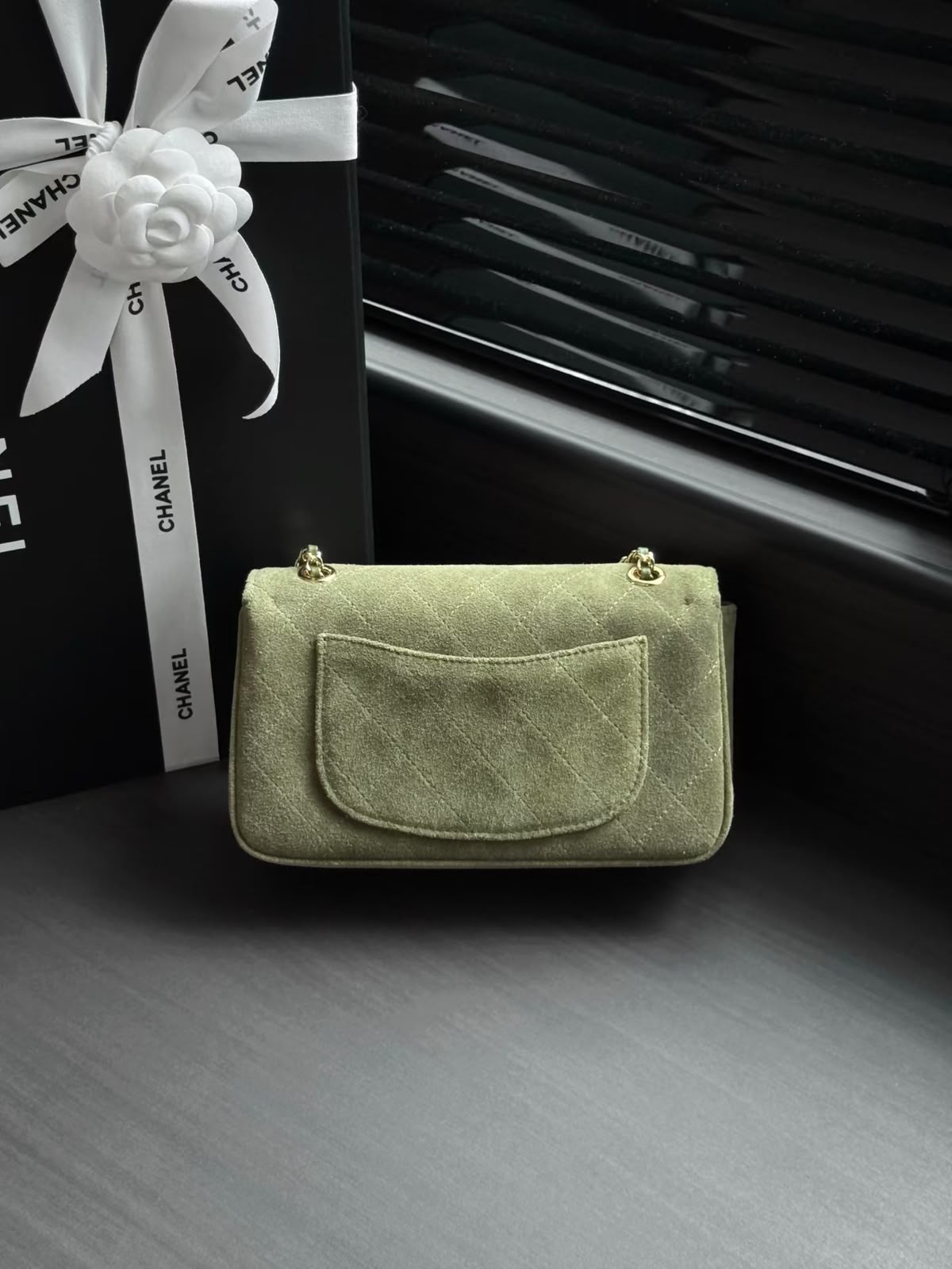 CHANEL Quilted Chain Flap Bag