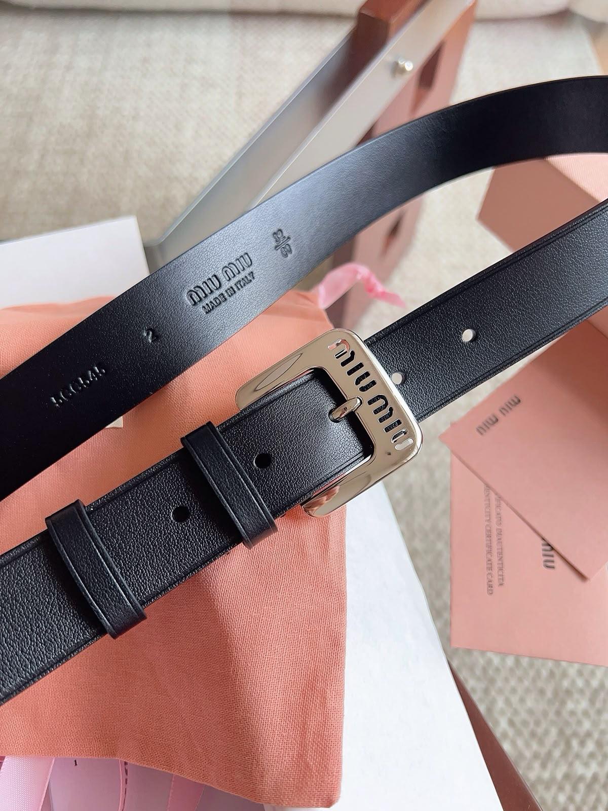 Miu Miu Logo Buckle Leather Belt