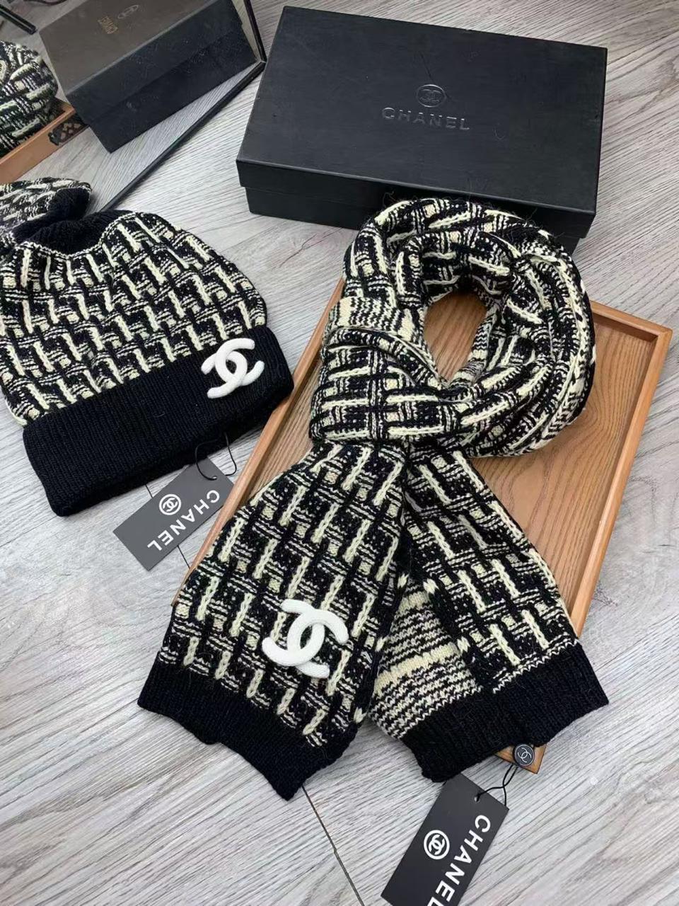 CHANEL Patterned Scarf & Beanie Set