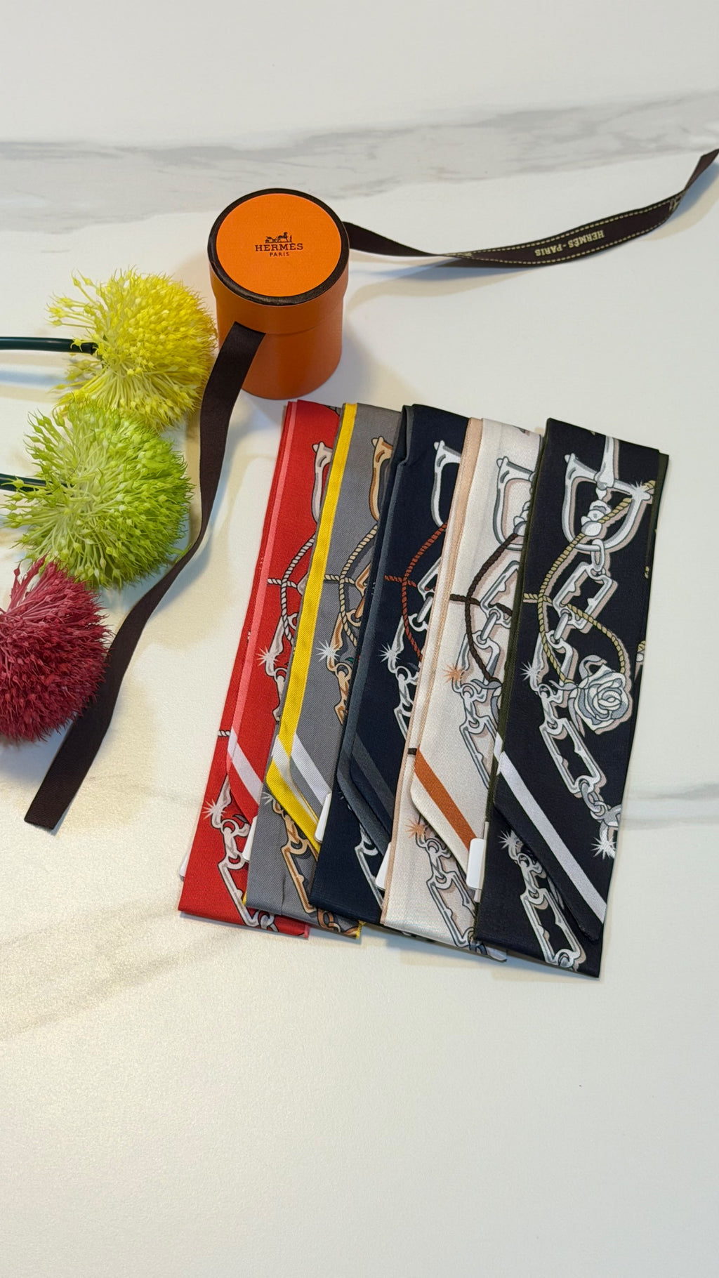 Hermès Chain Rose Twilly Scarf