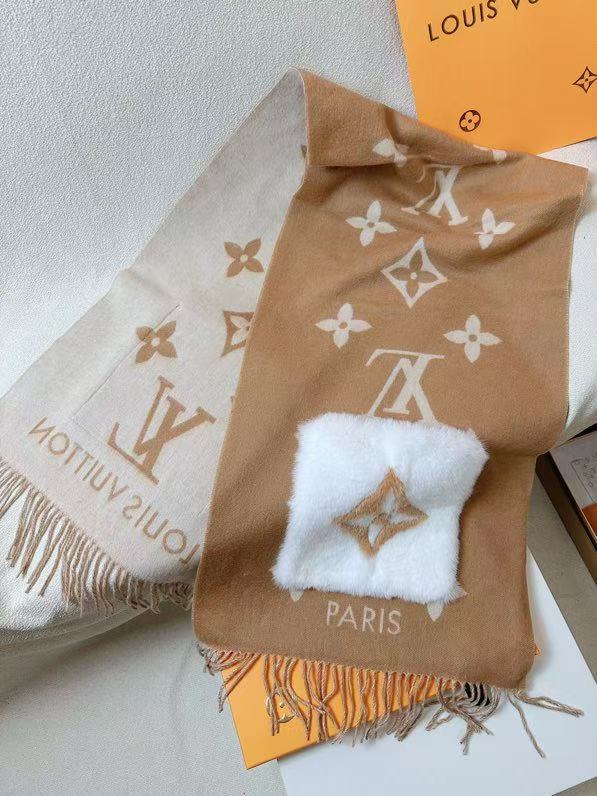 LV Monogram Contrast Pocket Fringed Scarf