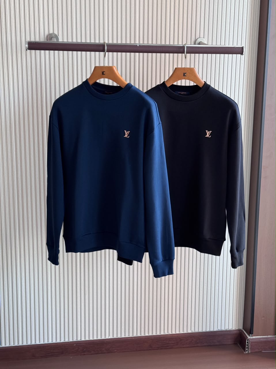 LV Men Small Chest Logo Sweatshirt