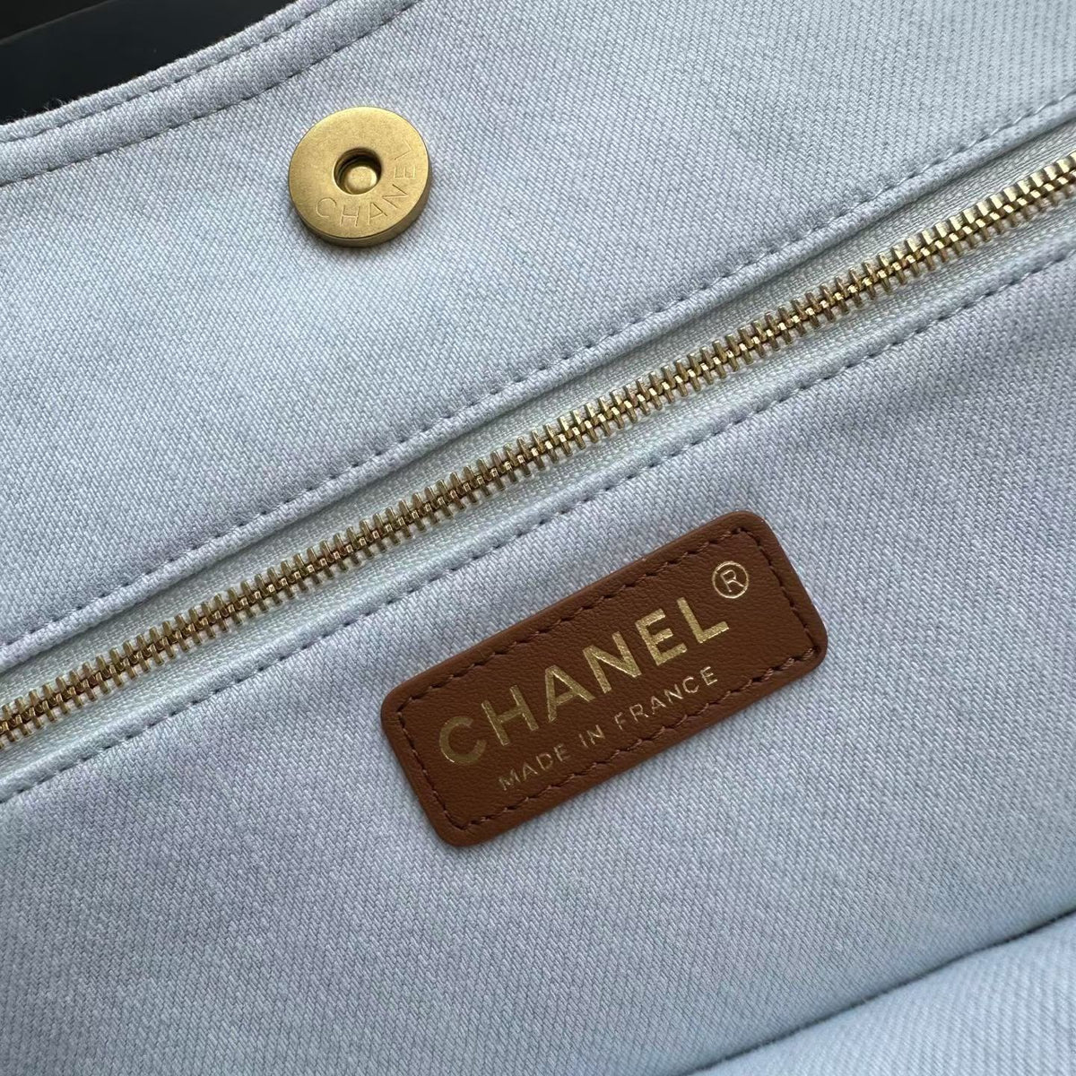 CHANEL Large-Logo Quilted Shoulder Bag