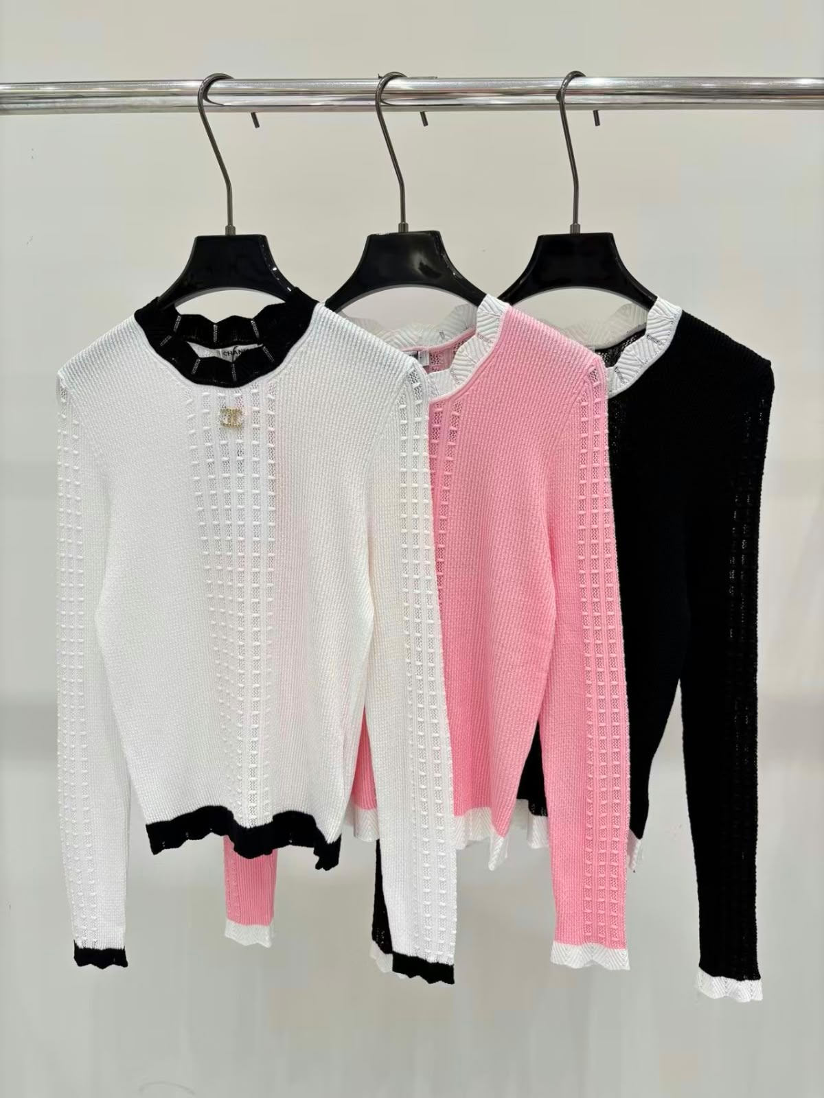CHANEL Contrast-Trim Knit Sweater