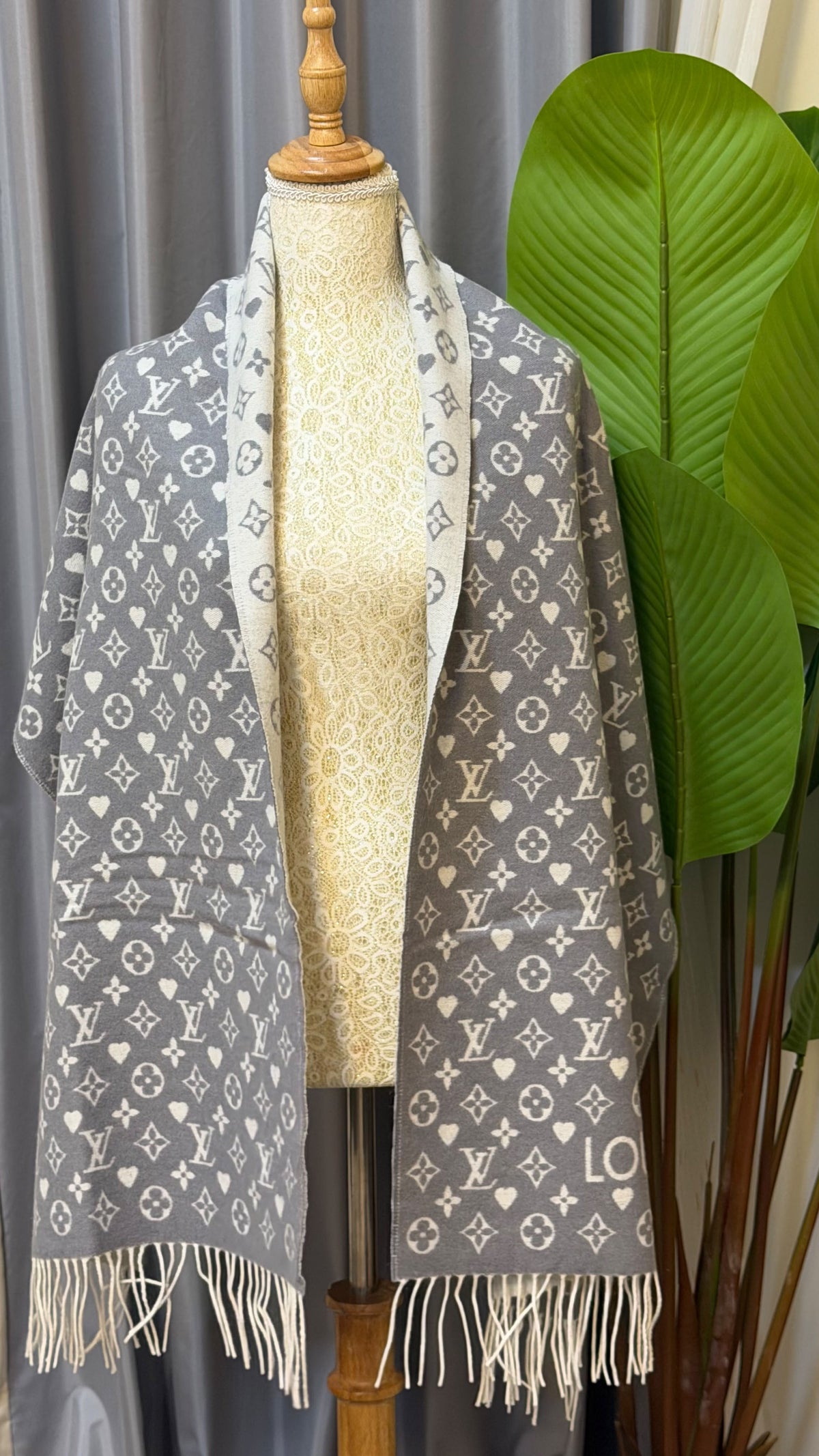 LV Heart Monogram Fringed Shawl