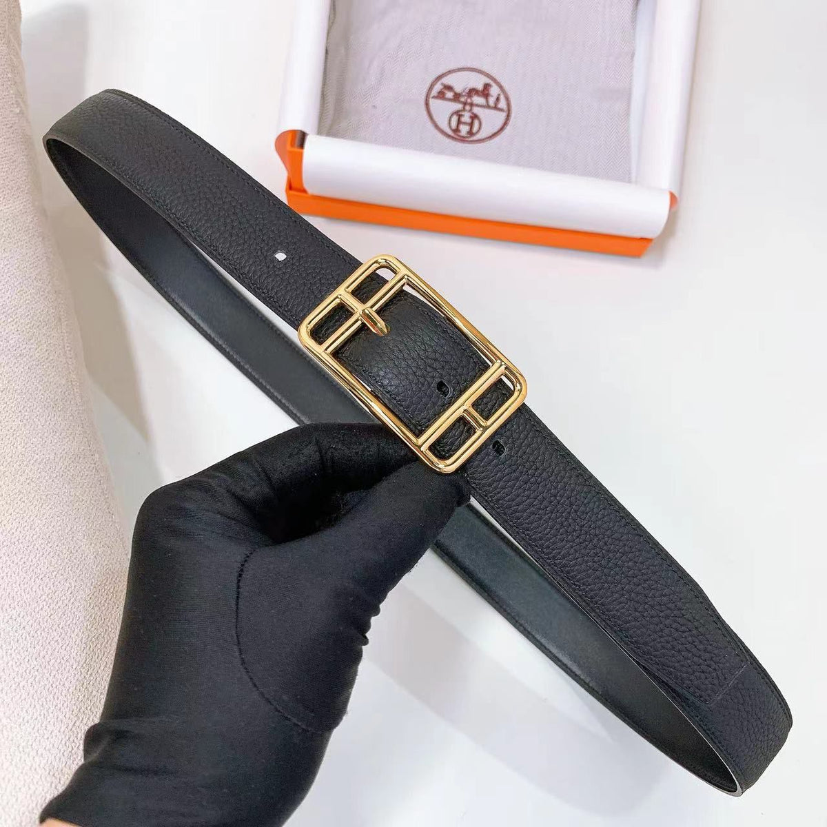 Hermès – Royal belt buckle & Reversible leather
