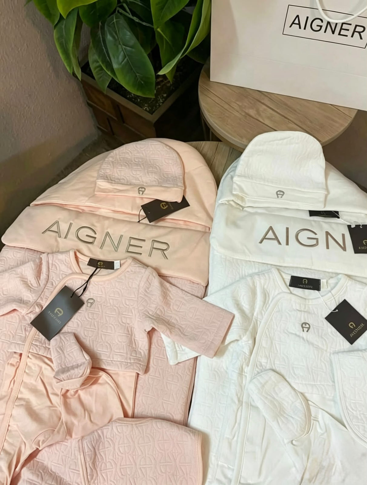 AIGNER Baby Newborn Gift Set