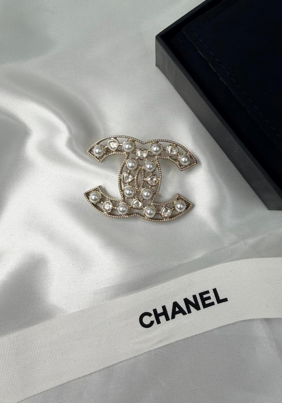 Chanel CC Pearl Heart Crystal Brooch