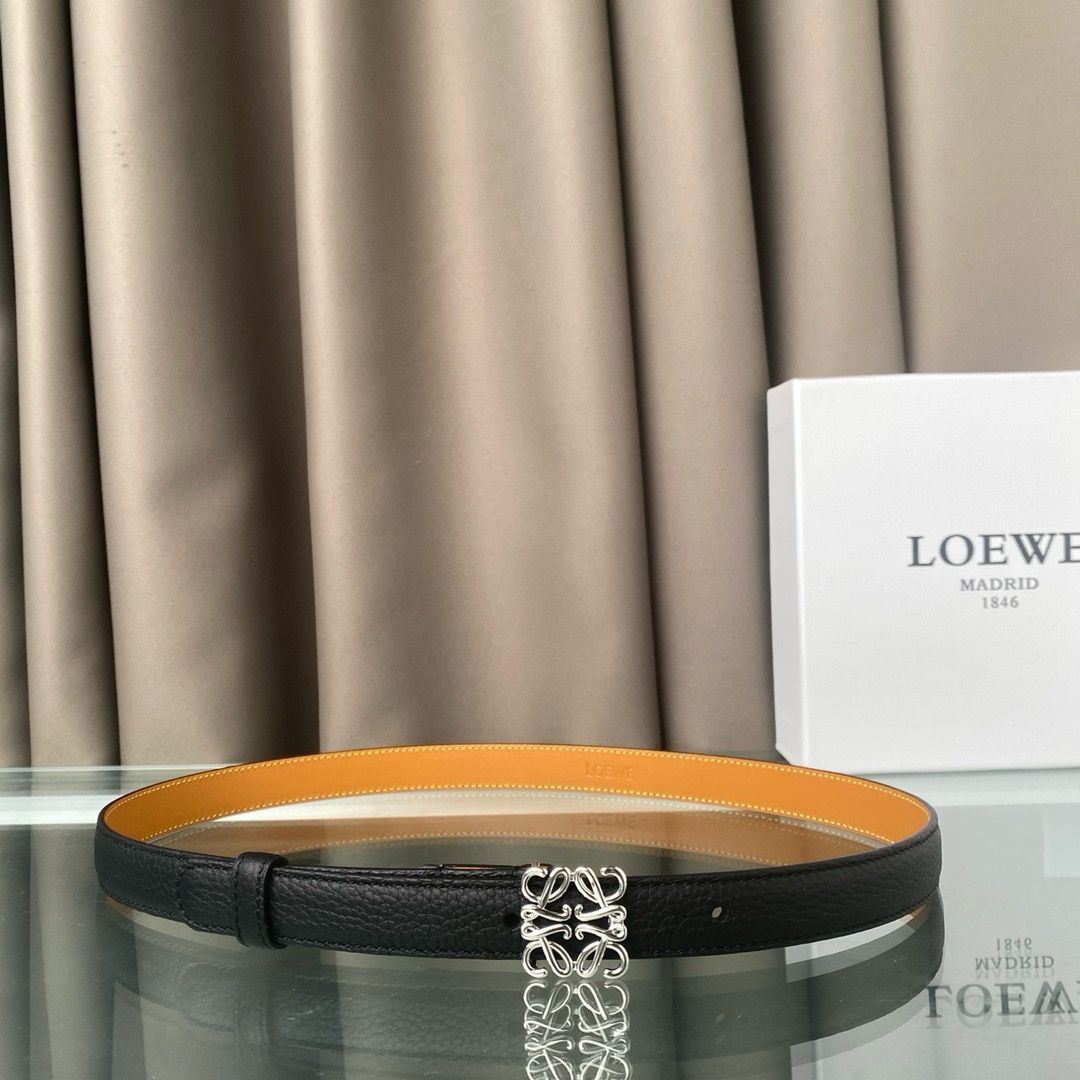 LOEWE Anagram Pebble Leather Belt