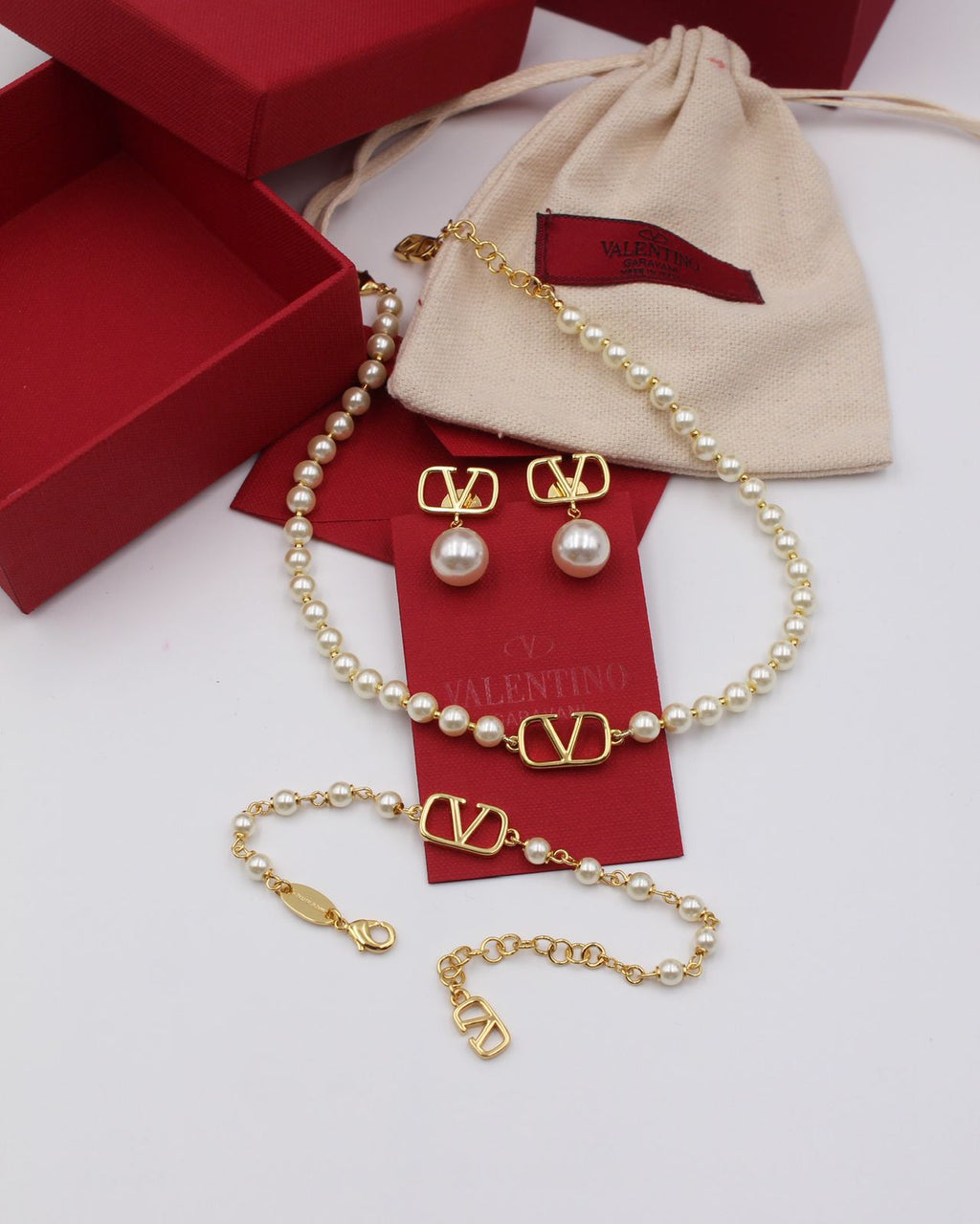 Valentino Garavani Logo Set