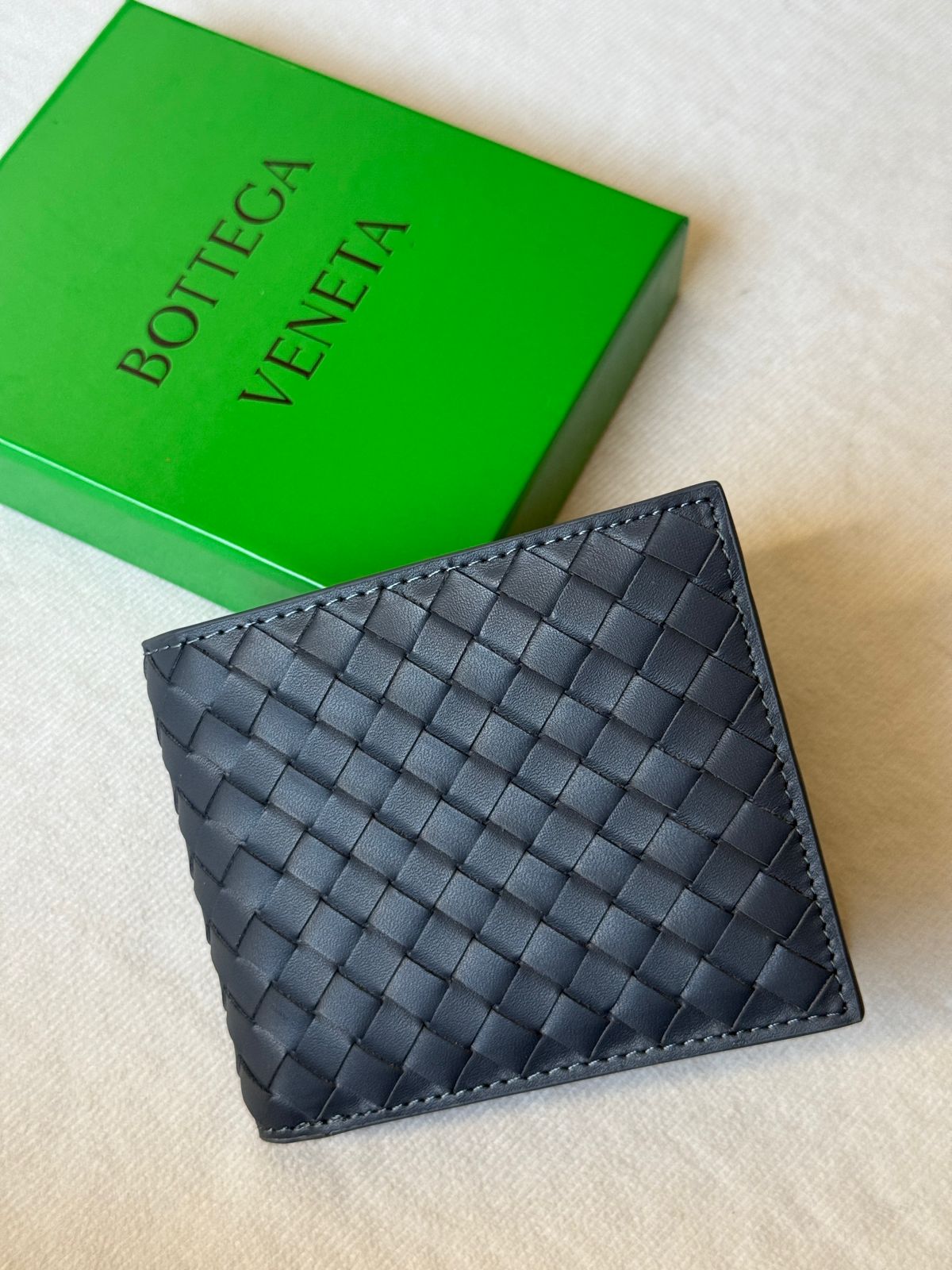 Bottega Veneta – Intrecciato Bi-Fold Wallet