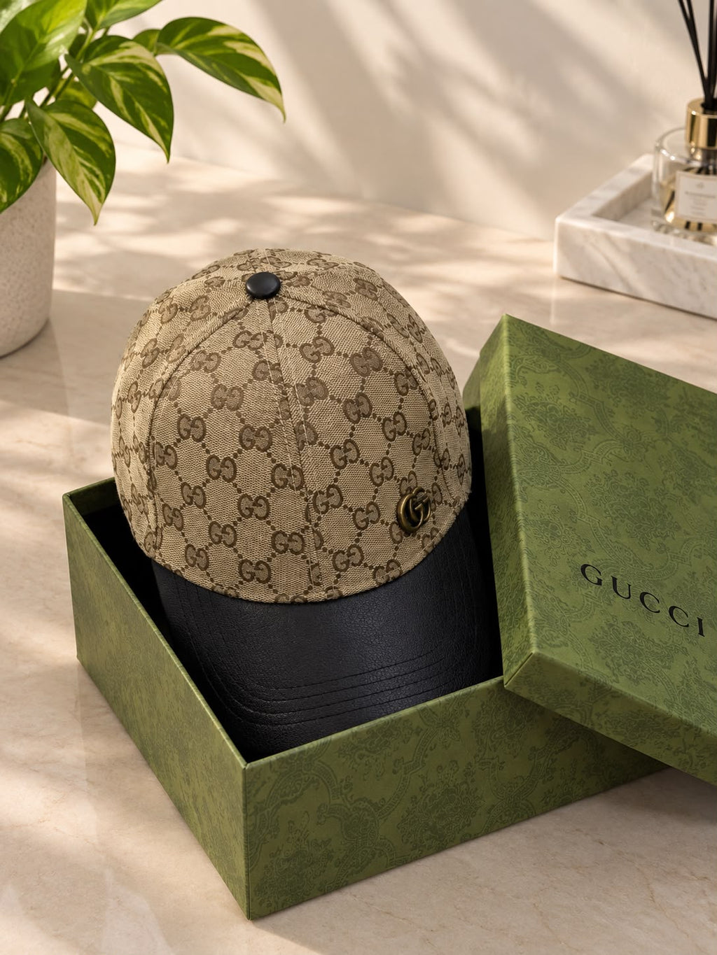 GUCCI GG Contrast Visor Cap