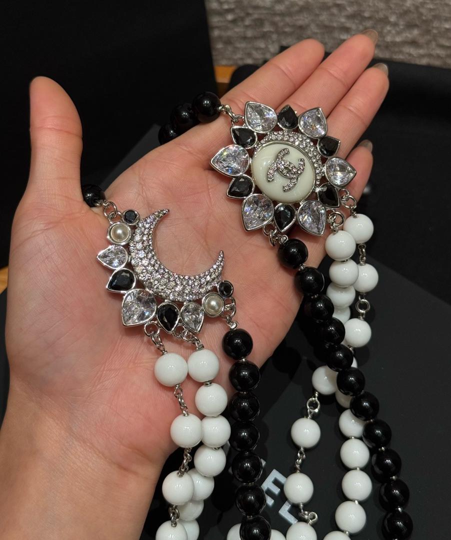 Chanel CC Crystal Embellished Black and White Beaded Chain Belt