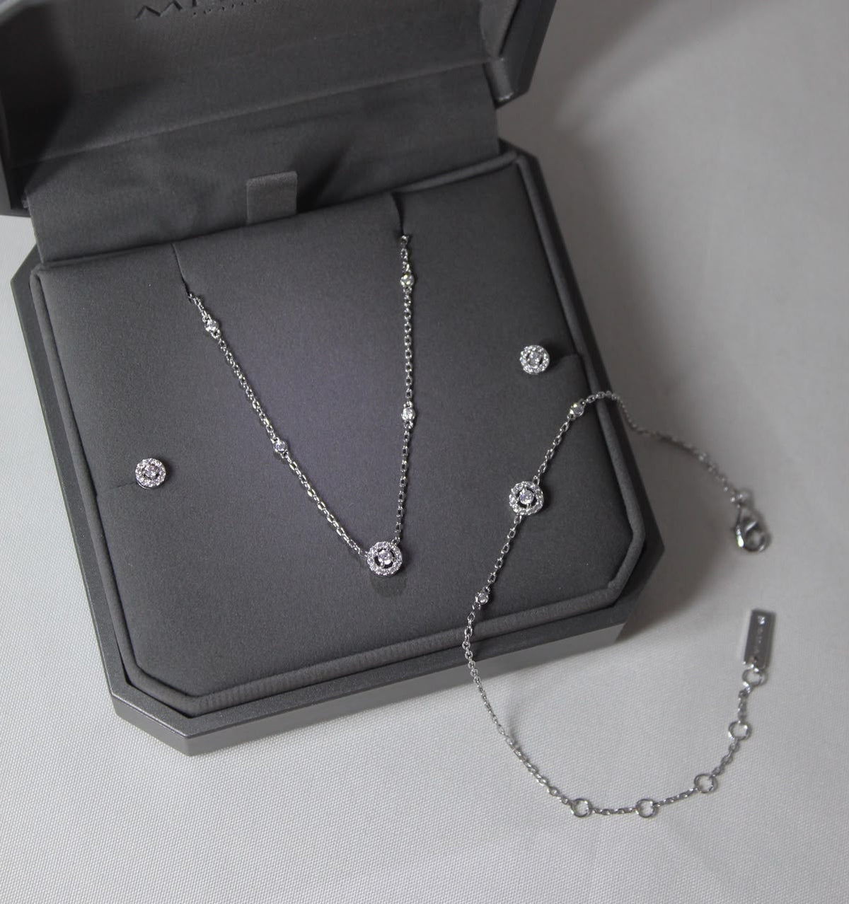 Messika Joy Diamond set