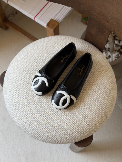 (Chanel Quilted CC