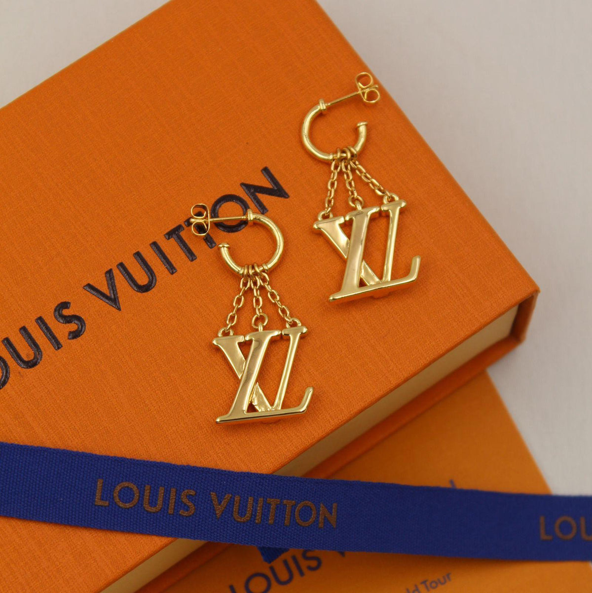 Louis Vuitton LV Initiales Chain Drop Earrings Gold