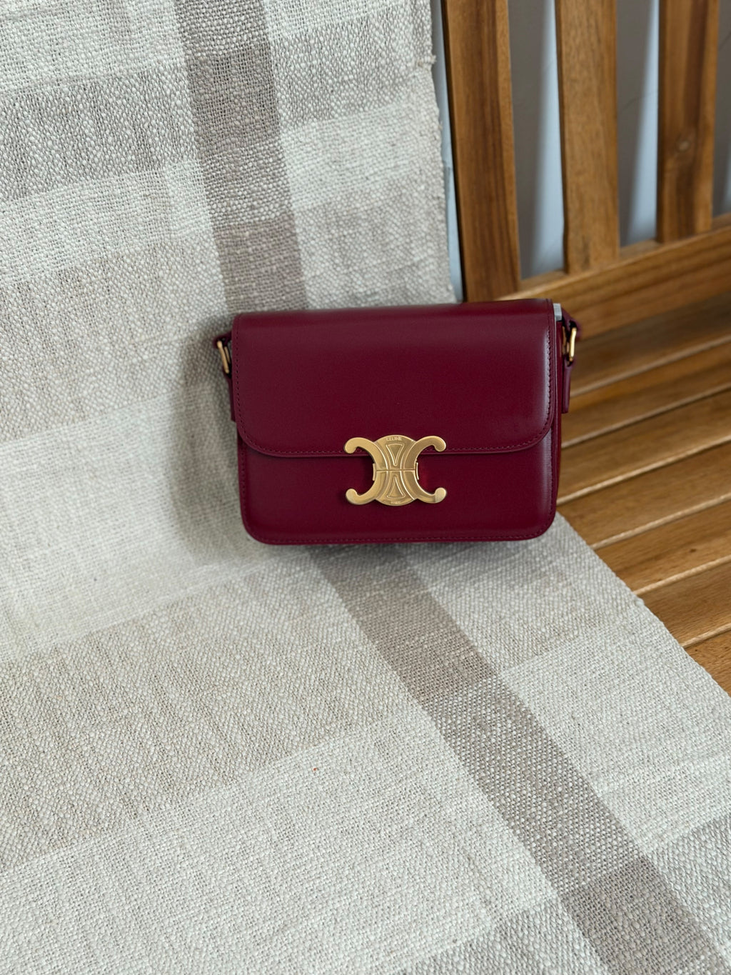 Celine Triomphe Bag in Smooth Calfskin / 18 CM
