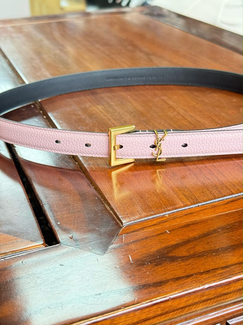 Saint Laurent Cassandre Thin Leather Belt
